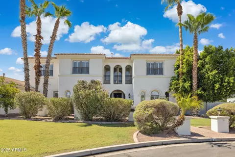 3233 E Indigo Cir, Mesa, AZ 85213