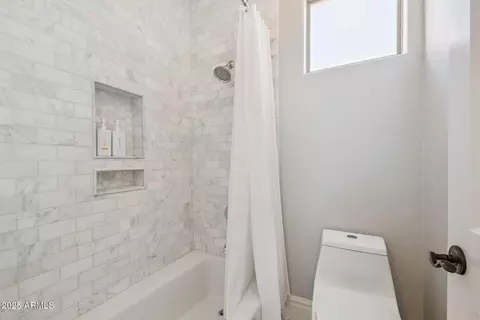 Bath - 3233 E Indigo Cir, Mesa, AZ 85213 photo 5 of 7