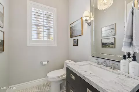 Bath - 3233 E Indigo Cir, Mesa, AZ 85213 photo 4 of 7