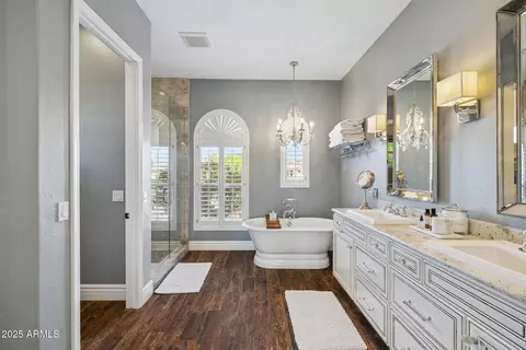 Bath - 3233 E Indigo Cir, Mesa, AZ 85213 photo 1 of 7