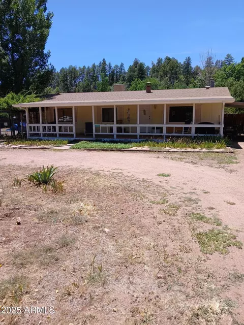 3458 N Lakeview Dr, Pine, AZ 85544