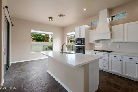 1480 E Harrison St, Gilbert, AZ 85295 photo 11