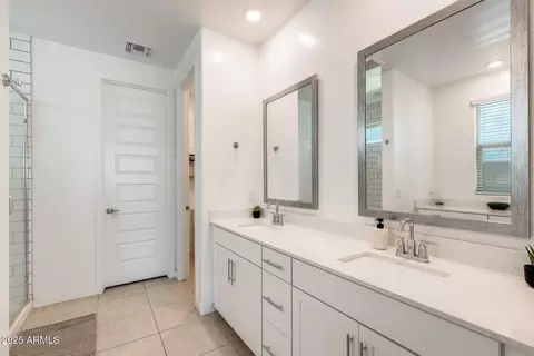 Bath - 9660 E Red Giant Dr, Mesa, AZ 85212 photo 1 of 6