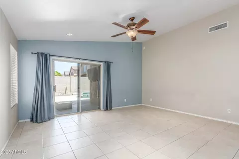 Living - 846 W Windhaven Ave, Gilbert, AZ 85233 photo 4 of 7