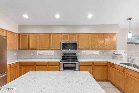 Kitchen - 846 W Windhaven Ave, Gilbert, AZ 85233 photo 5 of 5