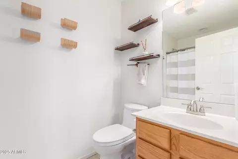 Bath - 846 W Windhaven Ave, Gilbert, AZ 85233 photo 2 of 2