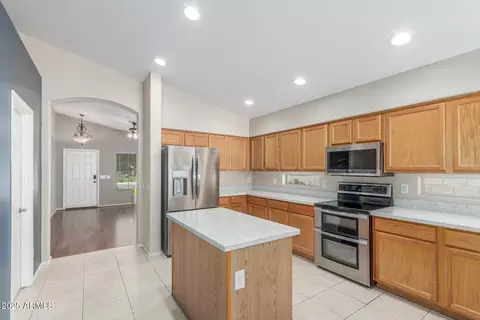 Kitchen - 846 W Windhaven Ave, Gilbert, AZ 85233 photo 2 of 5