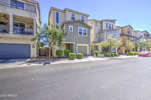 657 W Flintlock Way, Chandler, AZ 85286