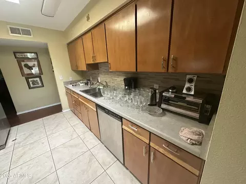 1717 W Heatherbrae Dr, Phoenix, AZ 85015 photo 3