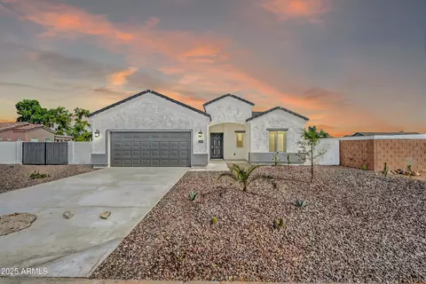 14190 S Vera Cruz Rd, Arizona City, AZ 85123