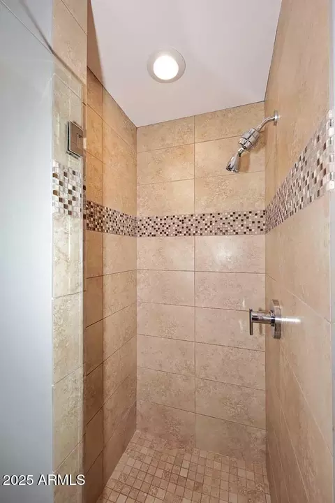 Bath - 1310 W Pasadena Ave, Phoenix, AZ 85013 photo 3 of 6