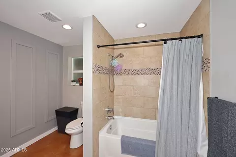 Bath - 1310 W Pasadena Ave, Phoenix, AZ 85013 photo 6 of 6