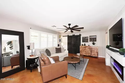 Living - 1310 W Pasadena Ave, Phoenix, AZ 85013 photo 1 of 5