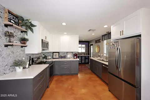 Kitchen - 1310 W Pasadena Ave, Phoenix, AZ 85013 photo 3 of 3