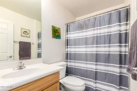 Bath - 4670 E Redfield Rd, Gilbert, AZ 85234 photo 4 of 4