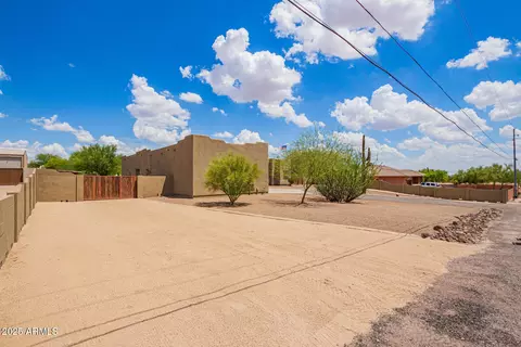 Exterior - 39507 N 3rd Ave, Phoenix, AZ 85086 photo 2 of 18