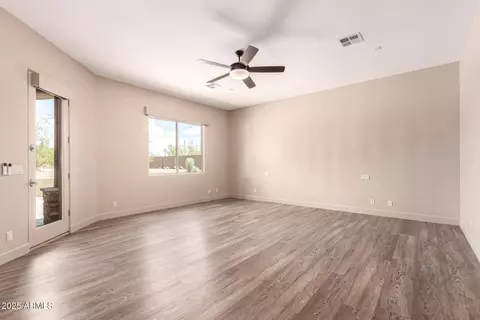 Living - 39507 N 3rd Ave, Phoenix, AZ 85086 photo 5 of 7