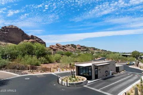 Exterior - 5964 N Echo Canyon Dr, Phoenix, AZ 85018 photo 7 of 8