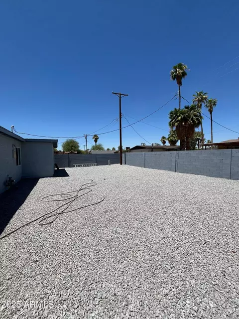 Exterior - 7764 W Whitton Ave, Phoenix, AZ 85033 photo 3 of 4