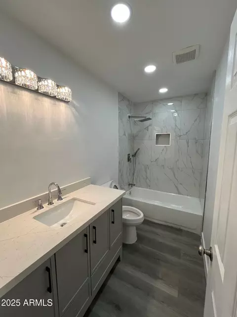 Bath - 7764 W Whitton Ave, Phoenix, AZ 85033 photo 1 of 2