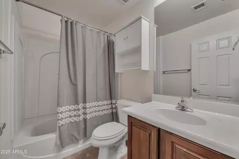 Bath - 4737 E Laurel Ave, Gilbert, AZ 85234 photo 3 of 3