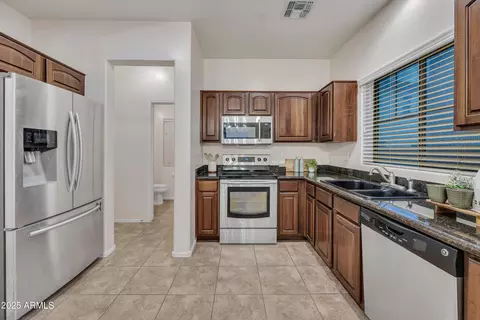 Kitchen - 4737 E Laurel Ave, Gilbert, AZ 85234 photo 1 of 2