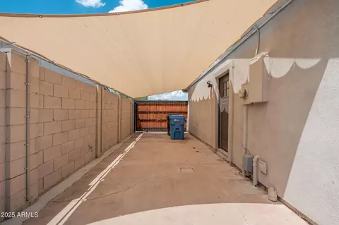 Exterior - 3543 E Gelding Dr, Phoenix, AZ 85032 photo 5 of 17