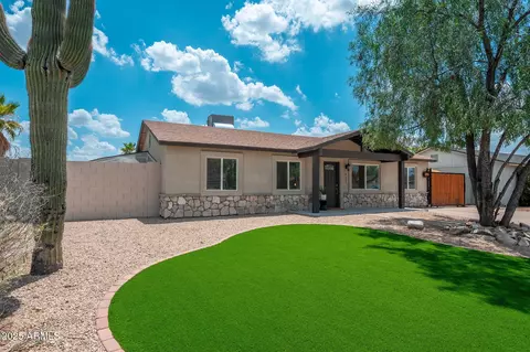 3543 E Gelding Dr, Phoenix, AZ 85032