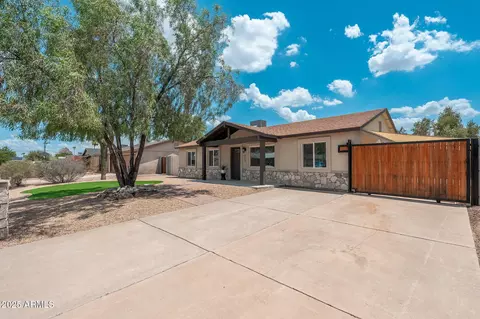Exterior - 3543 E Gelding Dr, Phoenix, AZ 85032 photo 2 of 17
