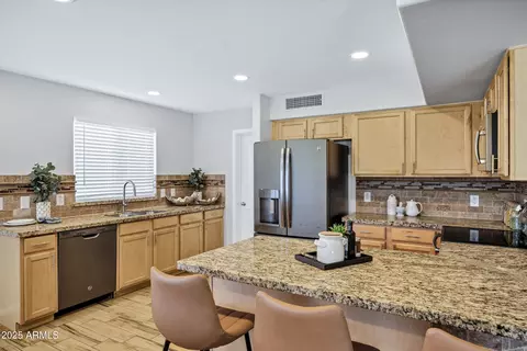 Kitchen - 1888 E 39th Ave, Apache Junction, AZ 85119 photo 2 of 6