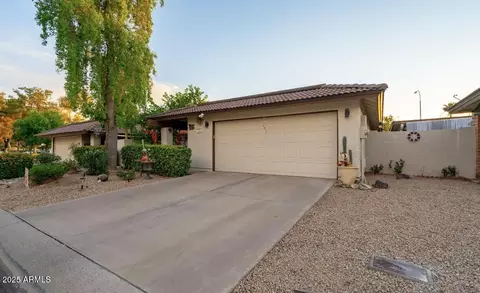 12222 S Paiute St, Phoenix, AZ 85044