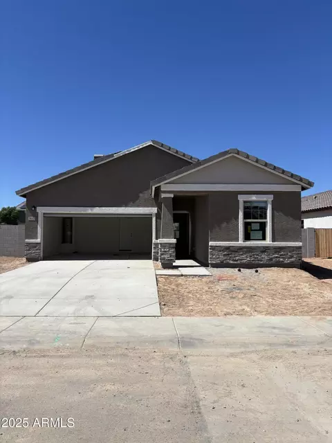 5642 E Iris Dr, Florence, AZ 85132 photo 2
