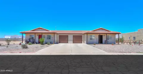 8210 W Concordia Dr, Arizona City, AZ 85123