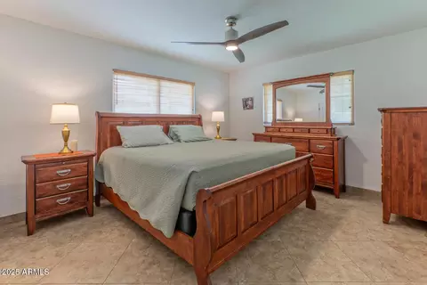 Bedroom - 722 E State Ave, Phoenix, AZ 85020 photo 1 of 3