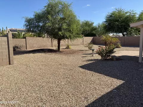 Exterior - 11216 E Lakeview Cir, Mesa, AZ 85209 photo 5 of 8