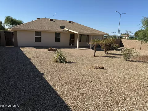 Exterior - 11216 E Lakeview Cir, Mesa, AZ 85209 photo 6 of 8