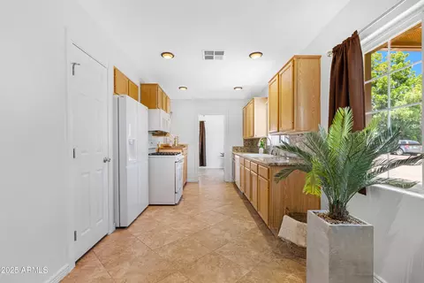 Kitchen - 1027 E 3rd Ave, Mesa, AZ 85204 photo 1 of 4