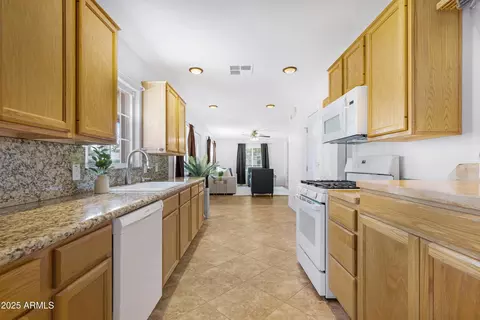 Kitchen - 1027 E 3rd Ave, Mesa, AZ 85204 photo 3 of 4