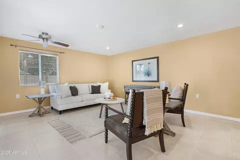 Living - 1027 E 3rd Ave, Mesa, AZ 85204 photo 4 of 5