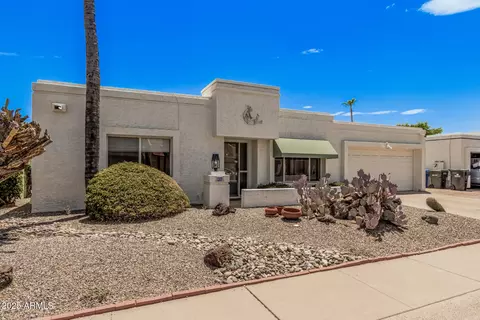 831 E Villa Rita Dr, Phoenix, AZ 85022