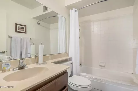 Bath - 831 E Villa Rita Dr, Phoenix, AZ 85022 photo 3 of 3