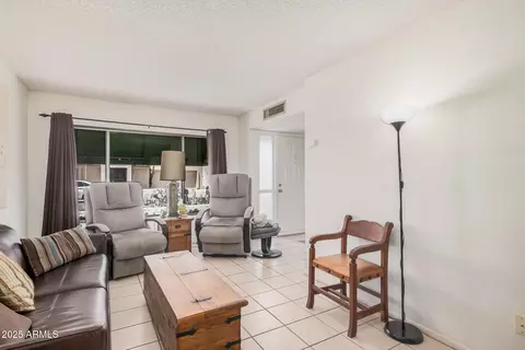 Living - 831 E Villa Rita Dr, Phoenix, AZ 85022 photo 2 of 3