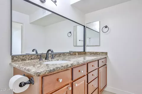 Bath - 2419 E Desert Cactus St, Phoenix, AZ 85032 photo 3 of 4