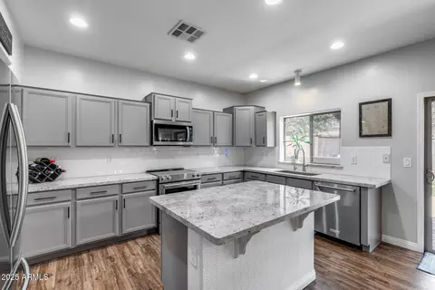Kitchen - 2351 W Hunter Ct, Phoenix, AZ 85085 photo 2 of 4