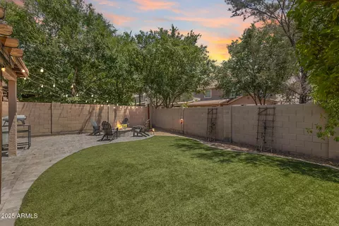 Exterior - 2351 W Hunter Ct, Phoenix, AZ 85085 photo 16 of 17