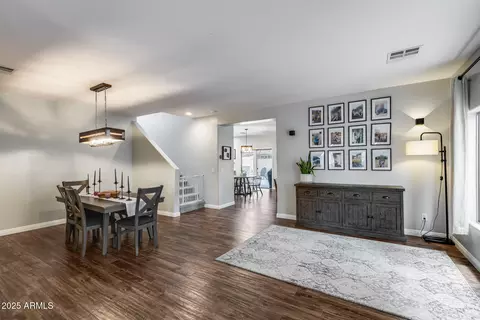 Dining - 2351 W Hunter Ct, Phoenix, AZ 85085 photo 2 of 5