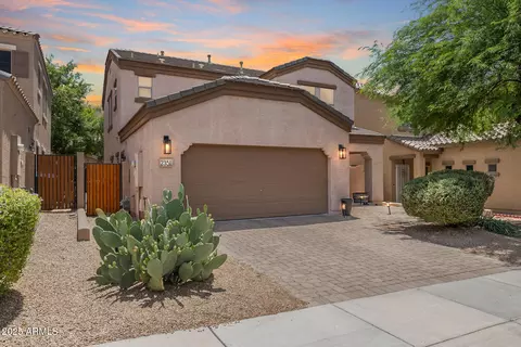 Exterior - 2351 W Hunter Ct, Phoenix, AZ 85085 photo 10 of 17