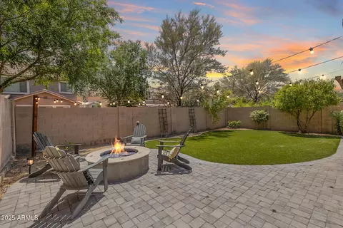 Exterior - 2351 W Hunter Ct, Phoenix, AZ 85085 photo 14 of 17