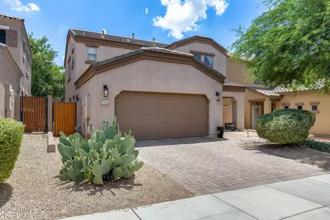 Exterior - 2351 W Hunter Ct, Phoenix, AZ 85085 photo 1 of 17