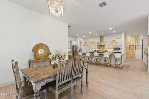 Dining - 4268 E Comstock Dr, Gilbert, AZ 85296 photo 4 of 5